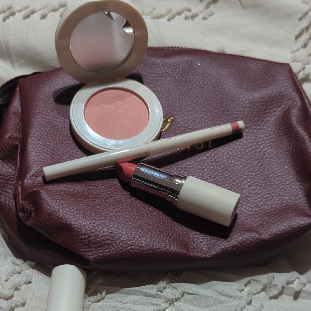Elegant Pink Makeup Set